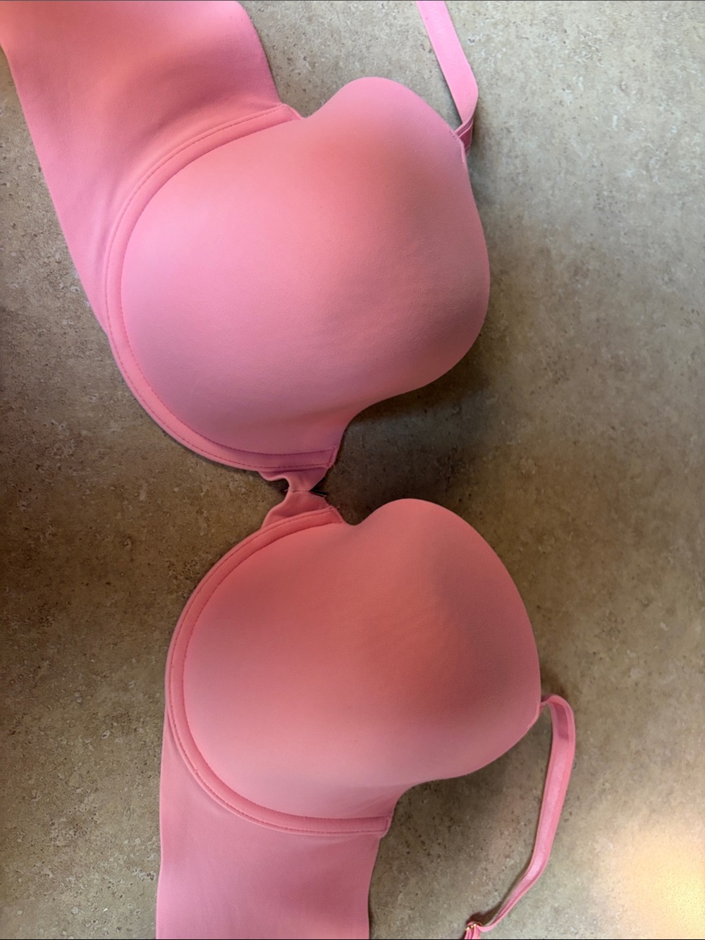 Victoria’s Secret 38D bras